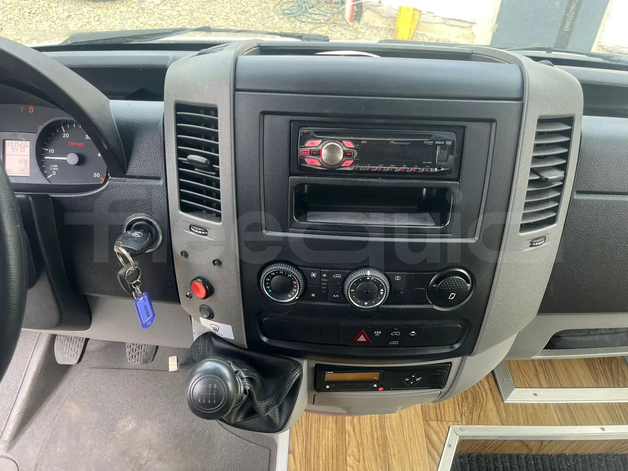 Coach Mercedes-Benz Sprinter: picture 14