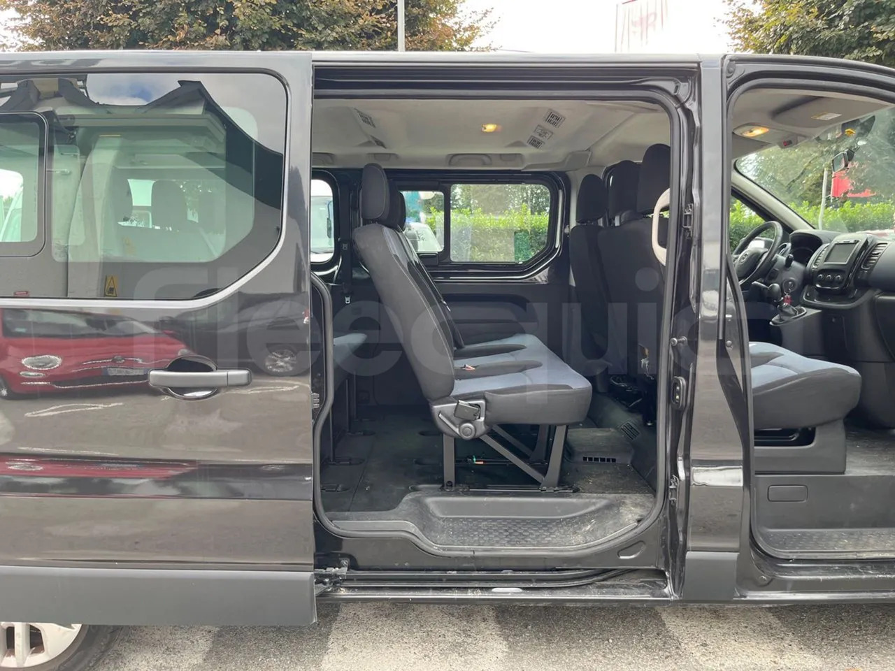 Suburban bus Opel Vivaro - B: picture 16 Suburban bus Opel Vivaro - B: picture 16