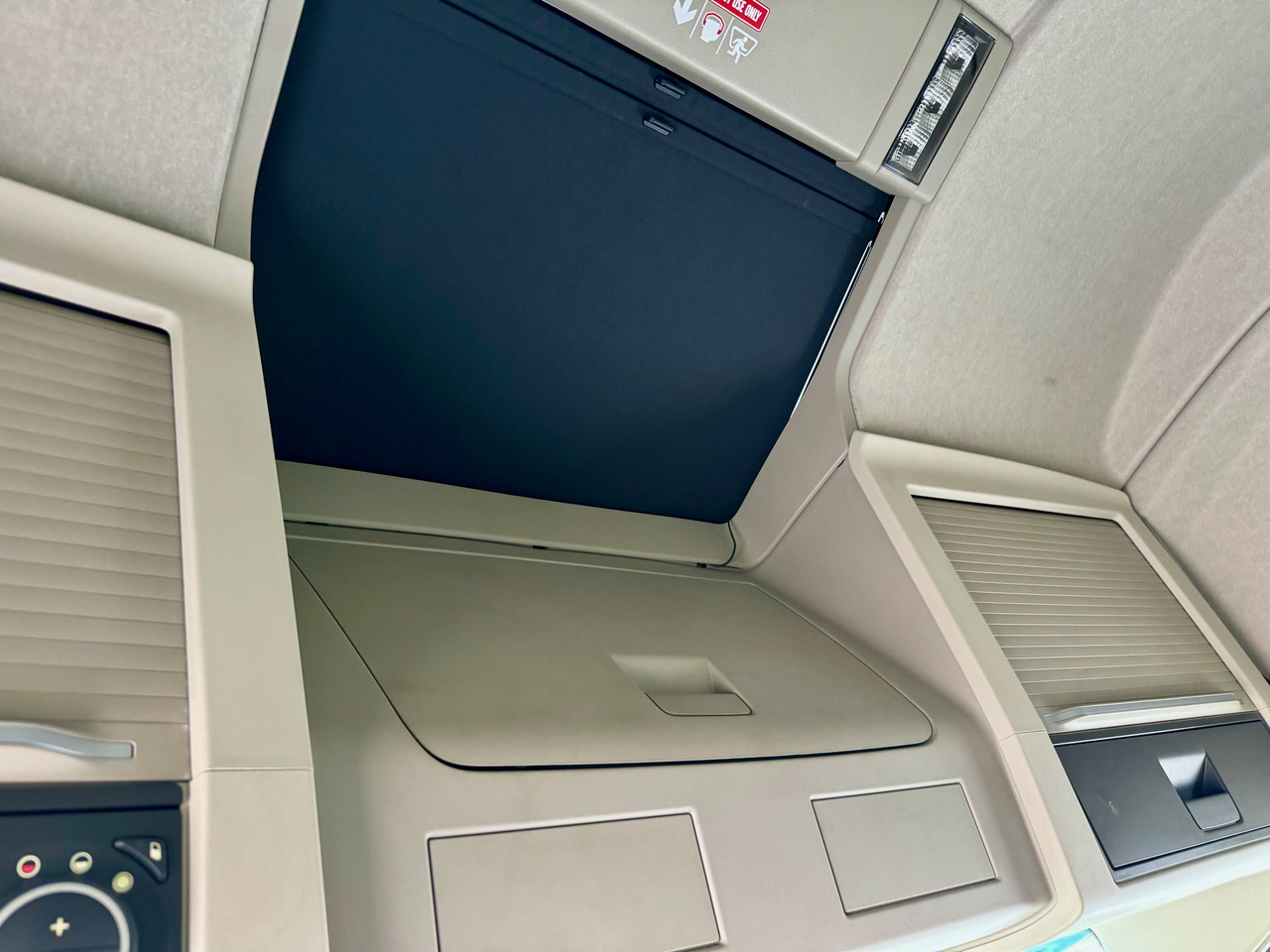 Hook lift truck VOLVO Fh-13-540 6x4R: picture 9