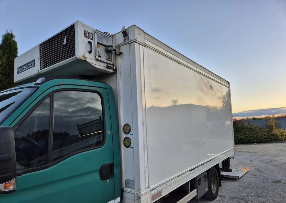 Chłodnia Mroźnia Izoterma 4.5m, 2012 rok, zasilanie stacjonarne, stan bdb! - Refrigerator swap body: picture 4 Chłodnia Mroźnia Izoterma 4.5m, 2012 rok, zasilanie stacjonarne, stan bdb! - Refrigerator swap body: picture 4