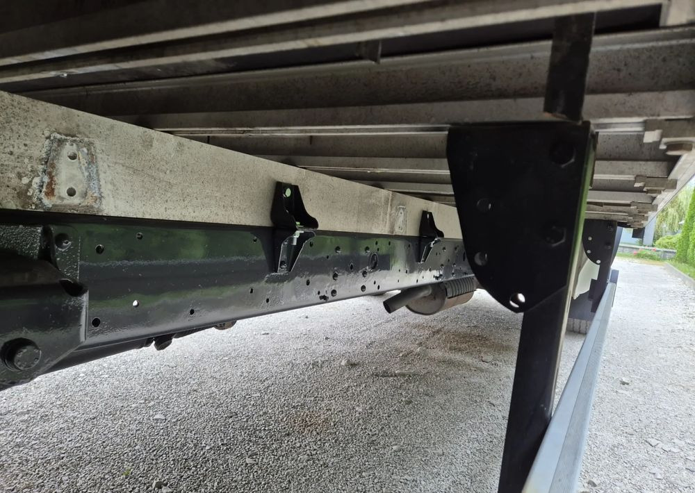 Iveco 65c17 70c17 50c15 3.0 170KM - Flatbed van: picture 5 Iveco 65c17 70c17 50c15 3.0 170KM - Flatbed van: picture 5