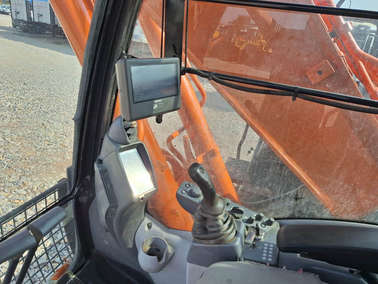 Crawler excavator HITACHI ZX 300 LCH-5A: picture 17