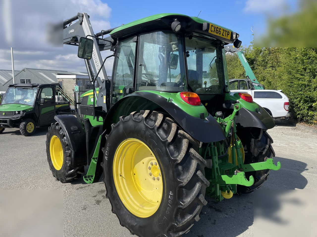 2016 JOHN DEERE 6110MC - Farm tractor: picture 2 2016 JOHN DEERE 6110MC - Farm tractor: picture 2