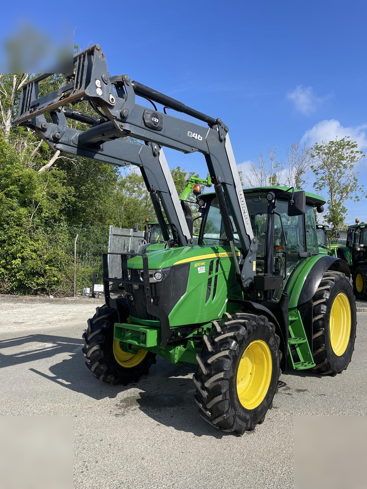 2016 JOHN DEERE 6110MC - Farm tractor: picture 5 2016 JOHN DEERE 6110MC - Farm tractor: picture 5