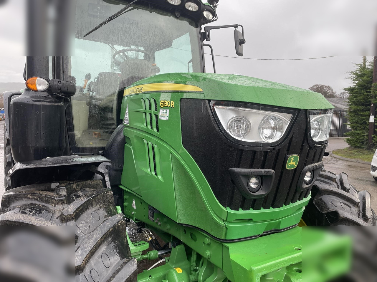 2017 JOHN DEERE 6130R - Farm tractor: picture 1 2017 JOHN DEERE 6130R - Farm tractor: picture 1