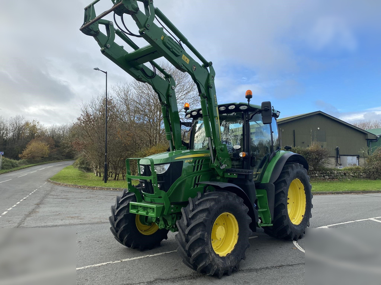 2019 JOHN DEERE 6130R - Farm tractor: picture 1 2019 JOHN DEERE 6130R - Farm tractor: picture 1