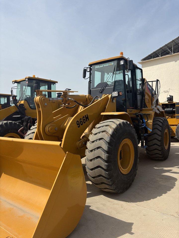 CATERPILLAR 966H - Wheel loader: picture 1 CATERPILLAR 966H - Wheel loader: picture 1