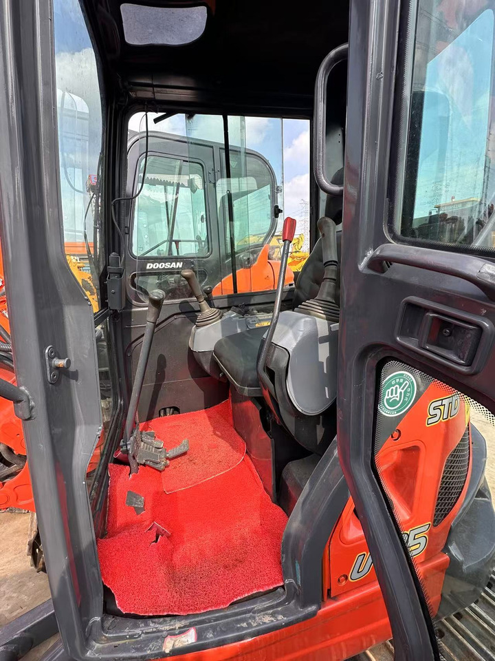 Lease a KUBOTA u35-5 japan brand mini excavator kubota Small home farm KUBOTA u35-5 japan brand mini excavator kubota Small home farm: picture 6