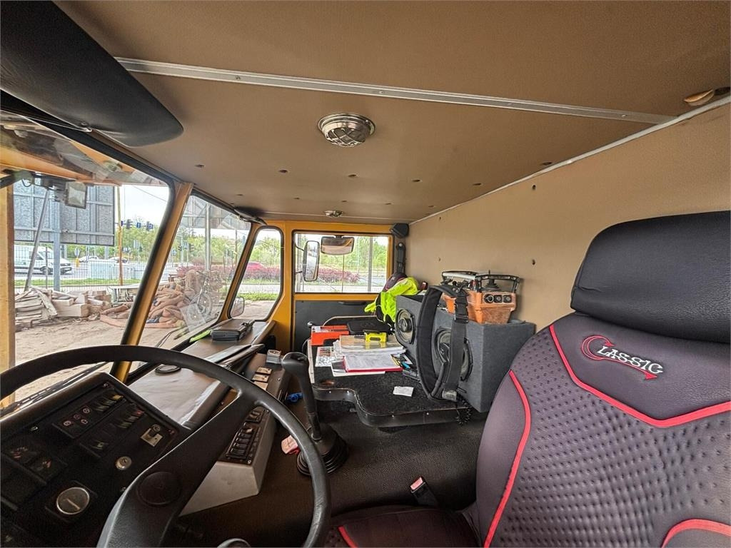 Spierings SK-365 AT-3 (400V + diesel) - Self-erecting tower crane: picture 4 Spierings SK-365 AT-3 (400V + diesel) - Self-erecting tower crane: picture 4