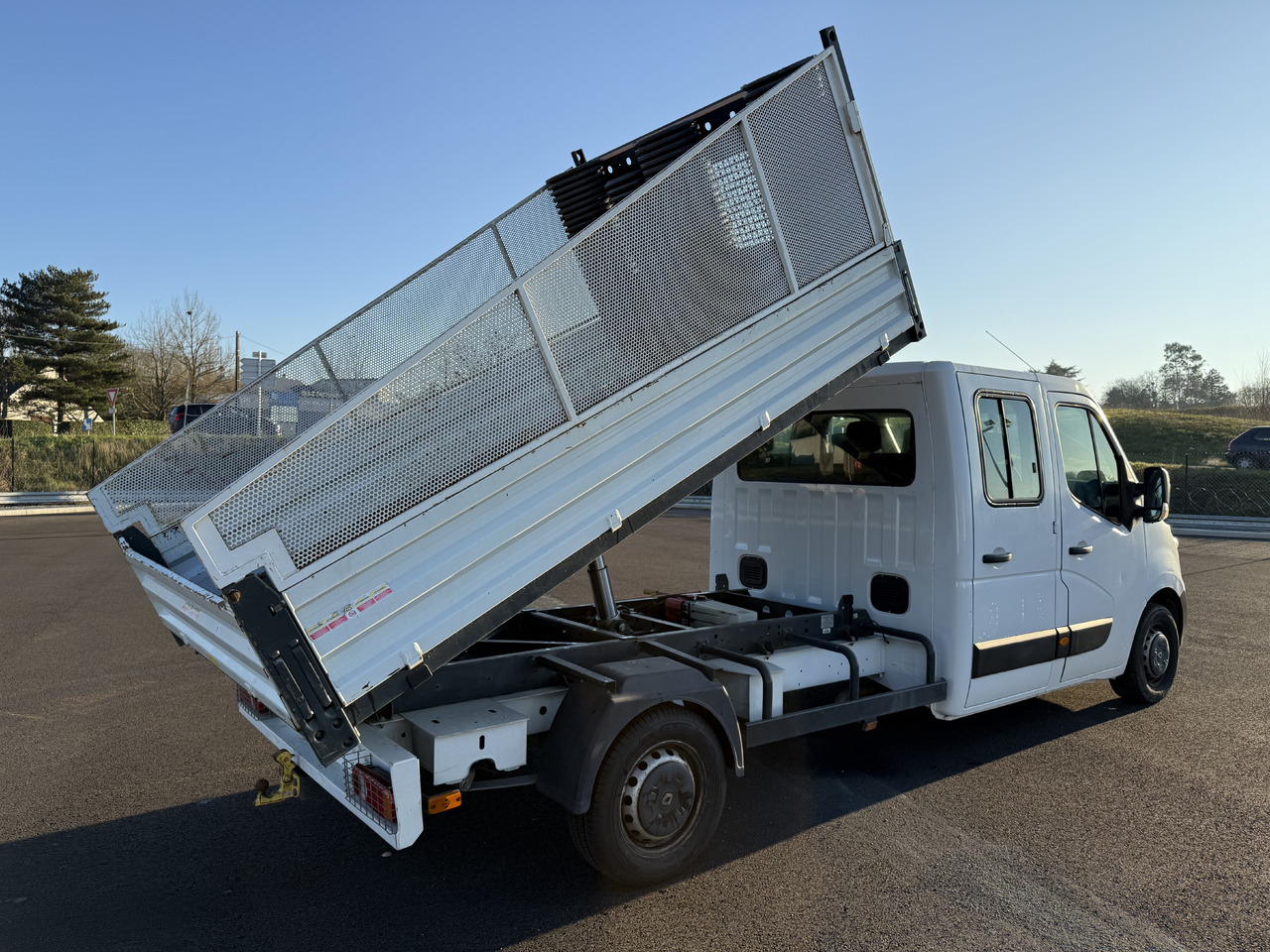 RENAULT MASTER 2.3DCI125 BENNE ACIER DOUBLE CABINE ROUE SIMPLE + REHAUSSE DE RIDELLE - Tipper van: picture 3 RENAULT MASTER 2.3DCI125 BENNE ACIER DOUBLE CABINE ROUE SIMPLE + REHAUSSE DE RIDELLE - Tipper van: picture 3