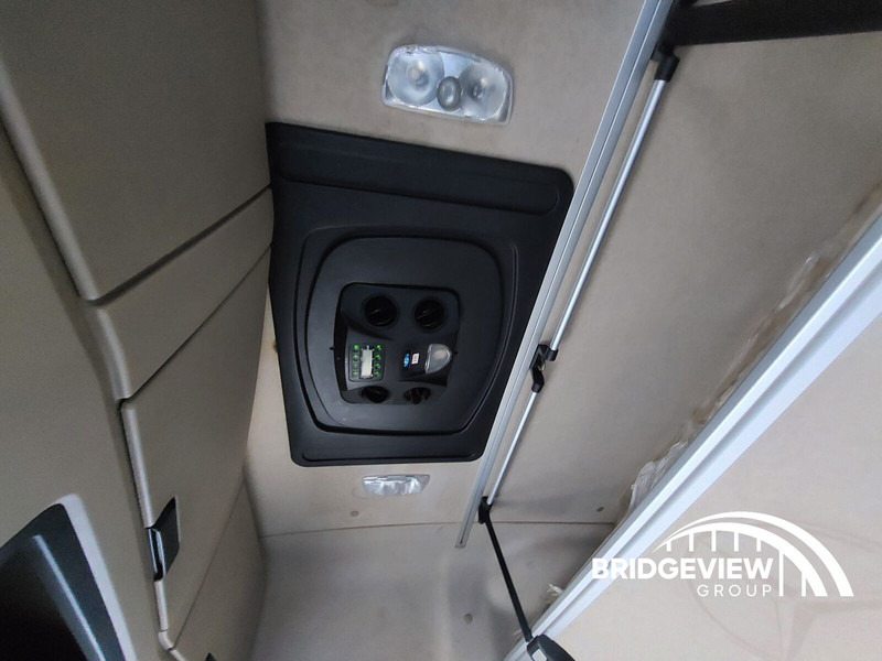 Tractor unit Mercedes-Benz Actros 1845 GIGA SOLO CABIN: picture 17 Tractor unit Mercedes-Benz Actros 1845 GIGA SOLO CABIN: picture 17