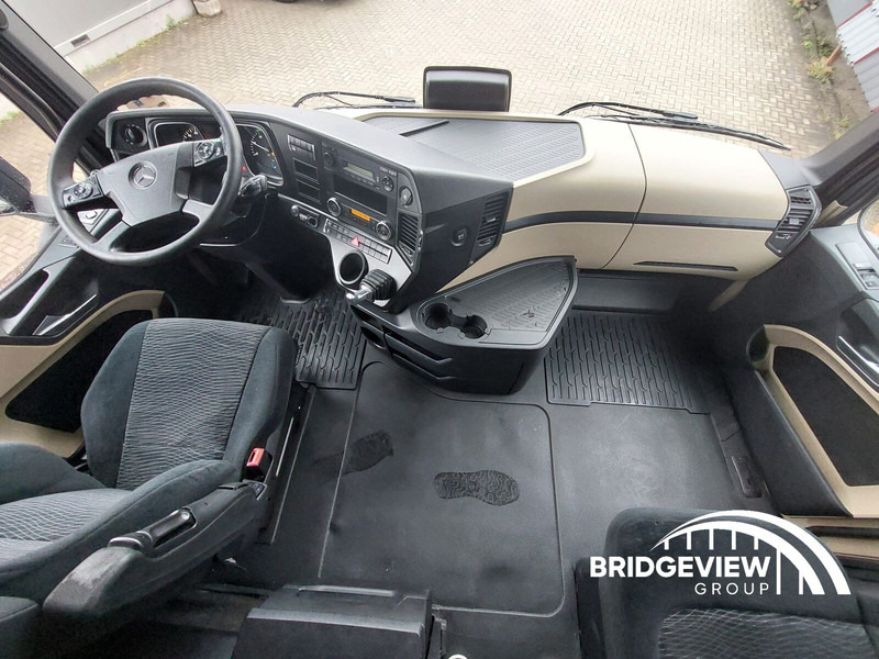 Tractor unit Mercedes-Benz Actros 1845 GIGA SOLO CABIN: picture 11 Tractor unit Mercedes-Benz Actros 1845 GIGA SOLO CABIN: picture 11