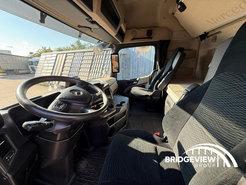Tractor unit Mercedes-Benz Actros 1845: picture 13 Tractor unit Mercedes-Benz Actros 1845: picture 13