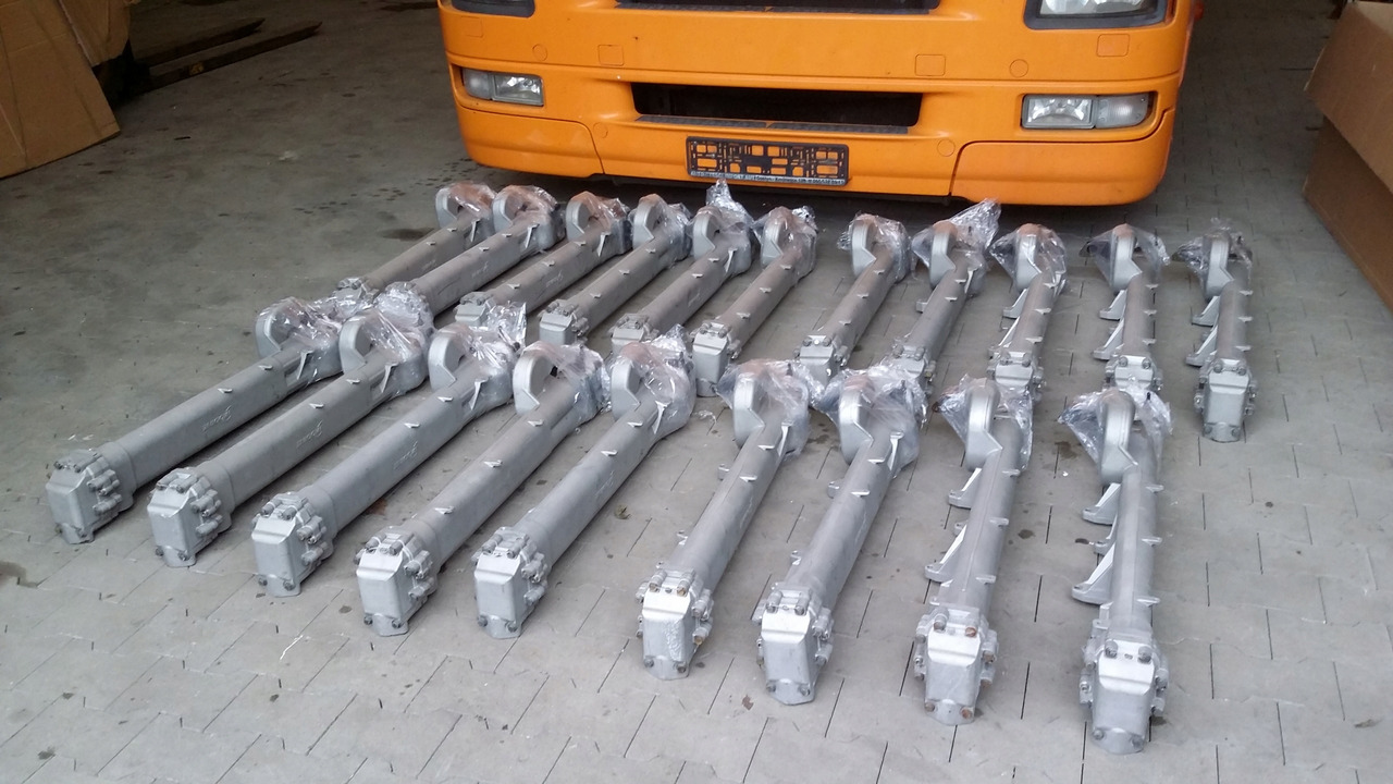 MAN F2000 TGA EGR TGX RECYRKULATOR D20,D26,D28 - EGR cooler for Truck: picture 1 MAN F2000 TGA EGR TGX RECYRKULATOR D20,D26,D28 - EGR cooler for Truck: picture 1