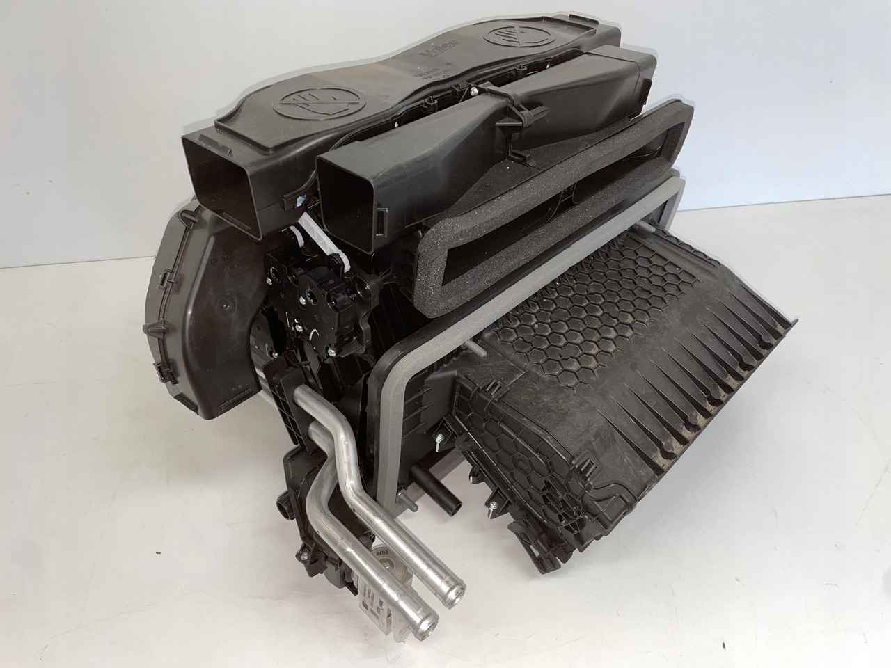 NAGRZEWNICA MAN TG3 TGX 3 TGX-3 81619006459 - Blower motor for Truck: picture 4 NAGRZEWNICA MAN TG3 TGX 3 TGX-3 81619006459 - Blower motor for Truck: picture 4