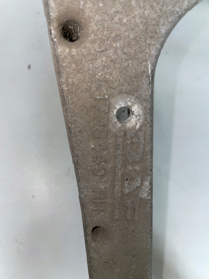 WSPORNIK REFLEKTORA DAF 106 XF PRAWY MOCOWANIE - Body and exterior: picture 3 WSPORNIK REFLEKTORA DAF 106 XF PRAWY MOCOWANIE - Body and exterior: picture 3