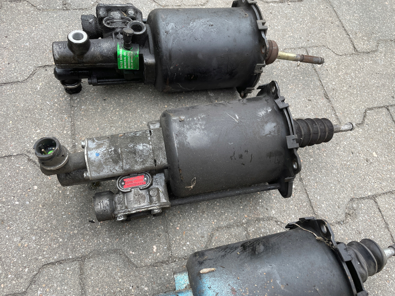 WYBIERAK SKRZYNI BIEGÓW WYSPRZĘGLIK ZAWÓR MAN TGA TGS TGX 9700514127 - Clutch cylinder for Truck: picture 4 WYBIERAK SKRZYNI BIEGÓW WYSPRZĘGLIK ZAWÓR MAN TGA TGS TGX 9700514127 - Clutch cylinder for Truck: picture 4