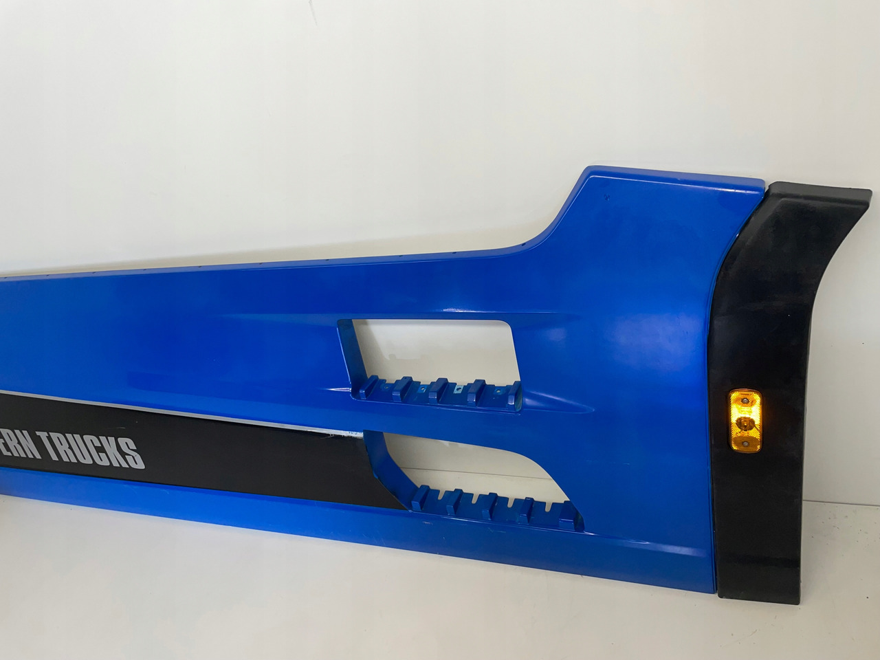 ZABUDOWA MIĘDZYOSIOWA SPOILER FORD F-MAX F MAX - Aerodynamics/ Spoiler for Truck: picture 2 ZABUDOWA MIĘDZYOSIOWA SPOILER FORD F-MAX F MAX - Aerodynamics/ Spoiler for Truck: picture 2