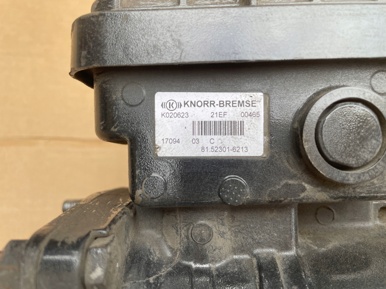 ZAWÓR EUROPA MODULATOR EBS MAN TGA TGS TGX 81523016213 - Brake valve for Truck: picture 3 ZAWÓR EUROPA MODULATOR EBS MAN TGA TGS TGX 81523016213 - Brake valve for Truck: picture 3