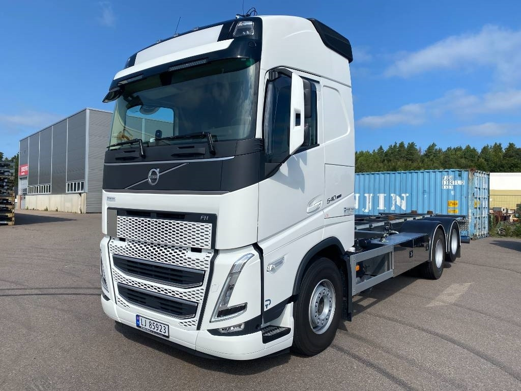 Volvo FH 540 - Container transporter/ Swap body truck: picture 2 Volvo FH 540 - Container transporter/ Swap body truck: picture 2