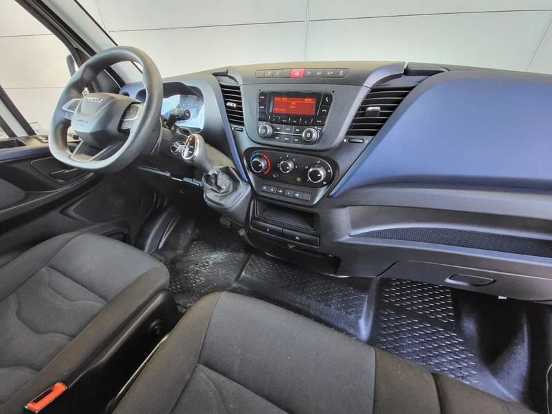 Panel van Iveco Daily 35S14: picture 11