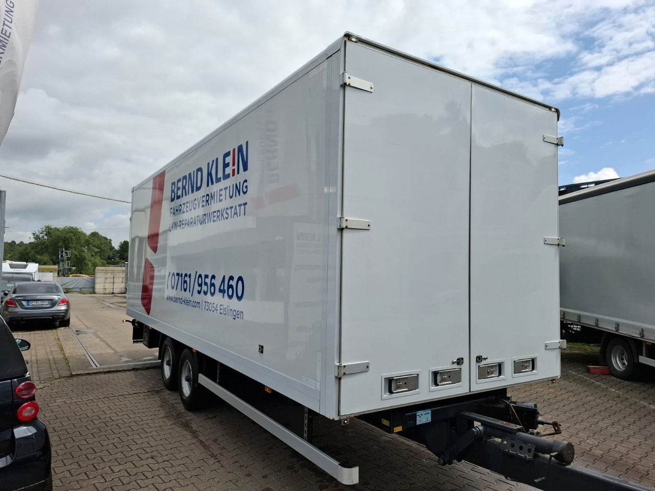 Fliegl TKF118 - Closed box trailer: picture 1 Fliegl TKF118 - Closed box trailer: picture 1