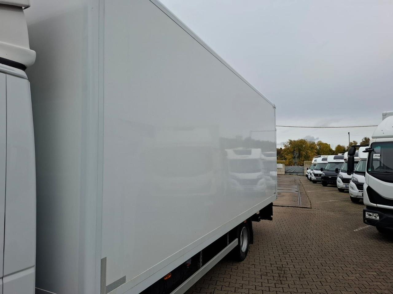 Iveco ML75-210P,LBW,Klima,Automatik,Spoiler, - Box truck: picture 5 Iveco ML75-210P,LBW,Klima,Automatik,Spoiler, - Box truck: picture 5