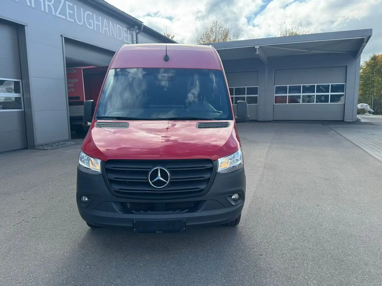 Mercedes-Benz Sprinter 317 CDI Maxi Lang Mixto AHK 3,5t MBUX - Panel van: picture 2 Mercedes-Benz Sprinter 317 CDI Maxi Lang Mixto AHK 3,5t MBUX - Panel van: picture 2