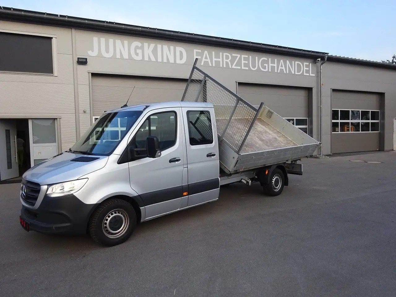 Mercedes-Benz Sprinter 319 CDI DoKa Maxi Kipper AHK 2,8t - Flatbed van, Combi van: picture 3 Mercedes-Benz Sprinter 319 CDI DoKa Maxi Kipper AHK 2,8t - Flatbed van, Combi van: picture 3