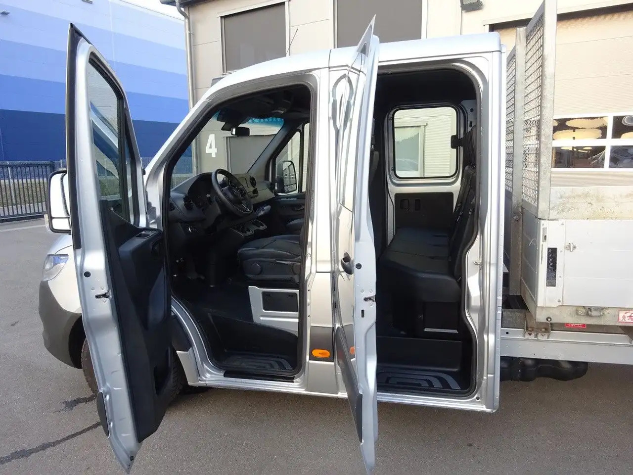 Mercedes-Benz Sprinter 319 CDI DoKa Maxi Kipper AHK 2,8t - Flatbed van, Combi van: picture 5 Mercedes-Benz Sprinter 319 CDI DoKa Maxi Kipper AHK 2,8t - Flatbed van, Combi van: picture 5