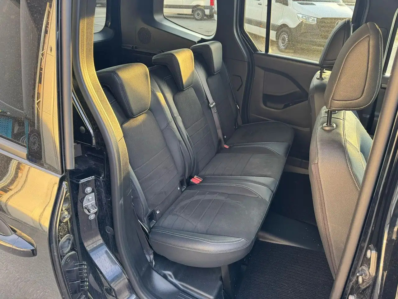 Lease a Mercedes-Benz T-Class T -Klasse 160 d standard Mercedes-Benz T-Class T -Klasse 160 d standard: picture 10