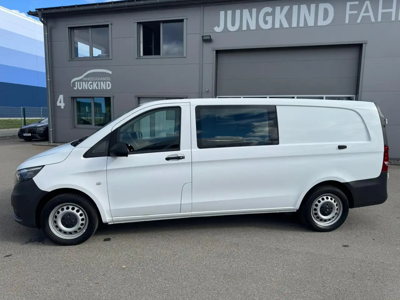 Mercedes-Benz Vito 116 CDI Mixto 4x4 Allrad Extralang - Panel van: picture 1 Mercedes-Benz Vito 116 CDI Mixto 4x4 Allrad Extralang - Panel van: picture 1