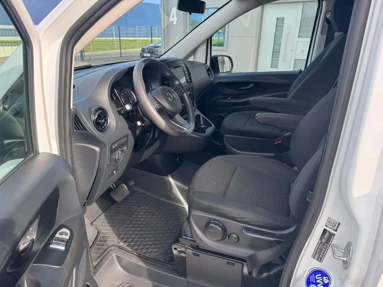 Mercedes-Benz Vito 116 CDI Mixto 4x4 Allrad Extralang - Panel van: picture 5 Mercedes-Benz Vito 116 CDI Mixto 4x4 Allrad Extralang - Panel van: picture 5