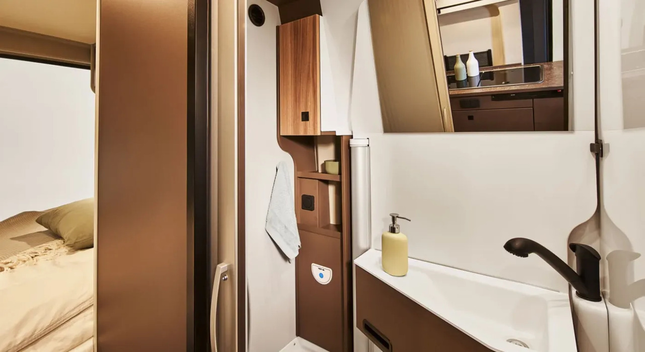 Bürstner B66 C 600 B 66 Voll ausgestattet - Camper van: picture 4 Bürstner B66 C 600 B 66 Voll ausgestattet - Camper van: picture 4