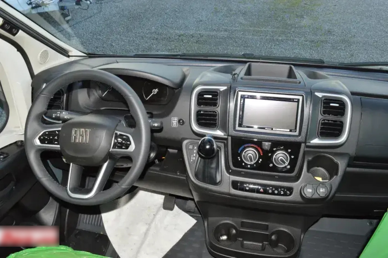 Bürstner B66 TD 690 G B 66 TD 690 Voll ausgestattet - Semi-integrated motorhome: picture 5 Bürstner B66 TD 690 G B 66 TD 690 Voll ausgestattet - Semi-integrated motorhome: picture 5