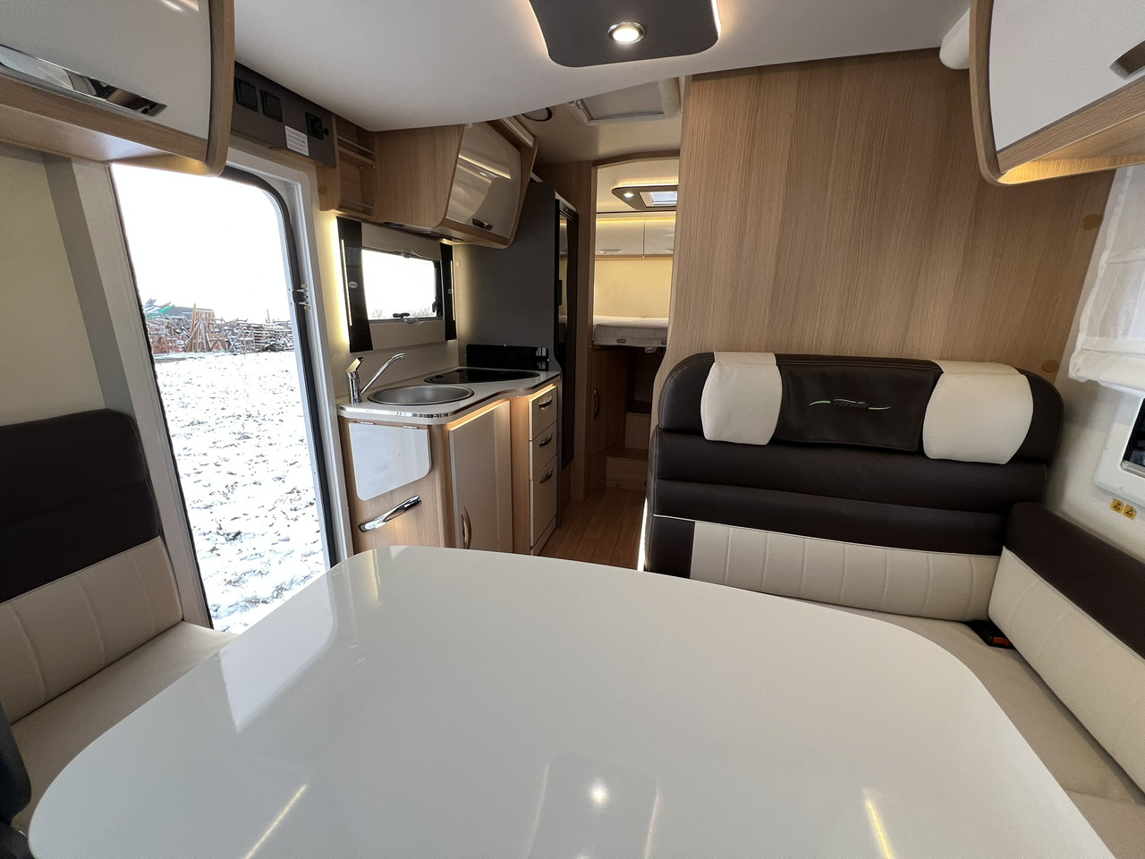 FORSTER T 699 EB Hubbett - Markise - Fahrradtr. - Semi-integrated motorhome: picture 4 FORSTER T 699 EB Hubbett - Markise - Fahrradtr. - Semi-integrated motorhome: picture 4