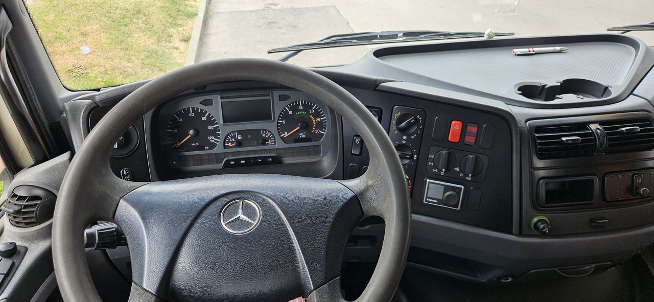 Lease a MERCEDES-BENZ Axor 1833 4x4 MERCEDES-BENZ Axor 1833 4x4: picture 16