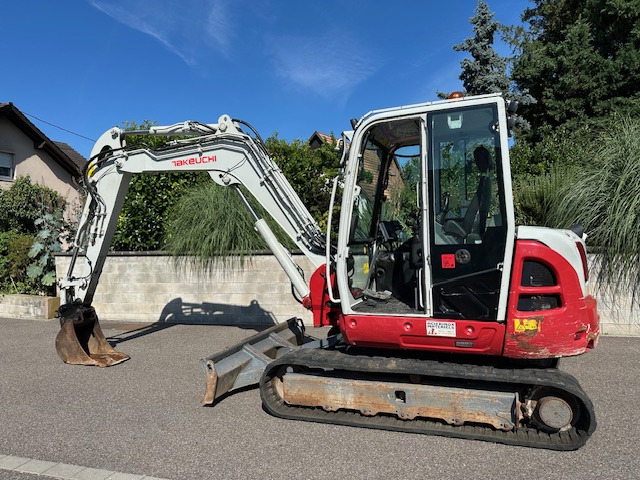 TAKEUCHI TB 370 - Mini excavator: picture 1 TAKEUCHI TB 370 - Mini excavator: picture 1