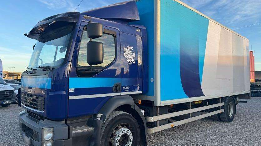 Volvo FL 240 - Refrigerator truck: picture 1 Volvo FL 240 - Refrigerator truck: picture 1