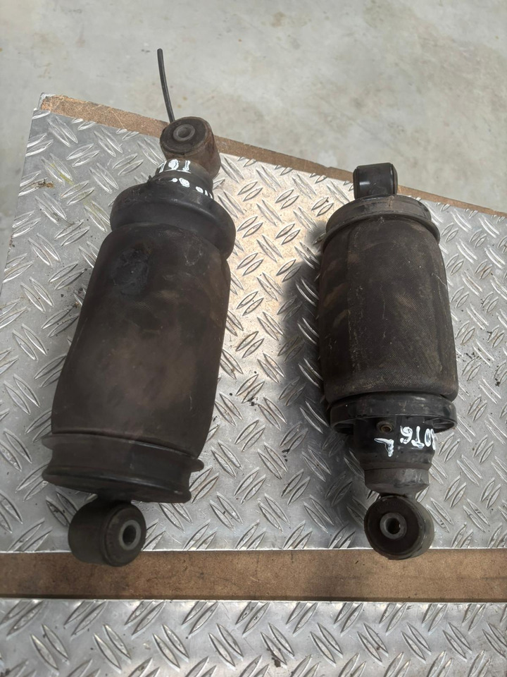 Gebrauchte Luftbälge MAN 8.180, Artikel - Nr. : 81.9999 - 9999 - Cab suspension for Truck: picture 2 Gebrauchte Luftbälge MAN 8.180, Artikel - Nr. : 81.9999 - 9999 - Cab suspension for Truck: picture 2