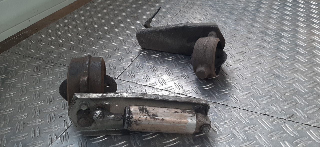 Gebrauchte MAN Motorbremsen, Artikel - Nr. : 81.99999 - 9999 - Engine and parts for Truck: picture 4 Gebrauchte MAN Motorbremsen, Artikel - Nr. : 81.99999 - 9999 - Engine and parts for Truck: picture 4