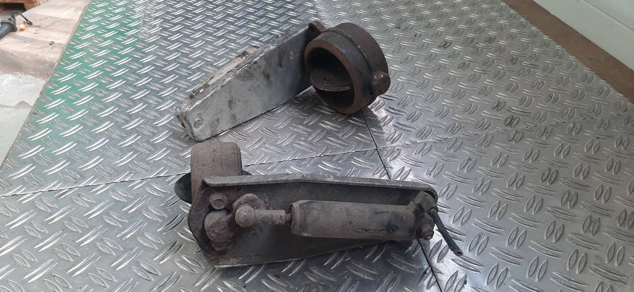 Gebrauchte MAN Motorbremsen, Artikel - Nr. : 81.99999 - 9999 - Engine and parts for Truck: picture 2 Gebrauchte MAN Motorbremsen, Artikel - Nr. : 81.99999 - 9999 - Engine and parts for Truck: picture 2