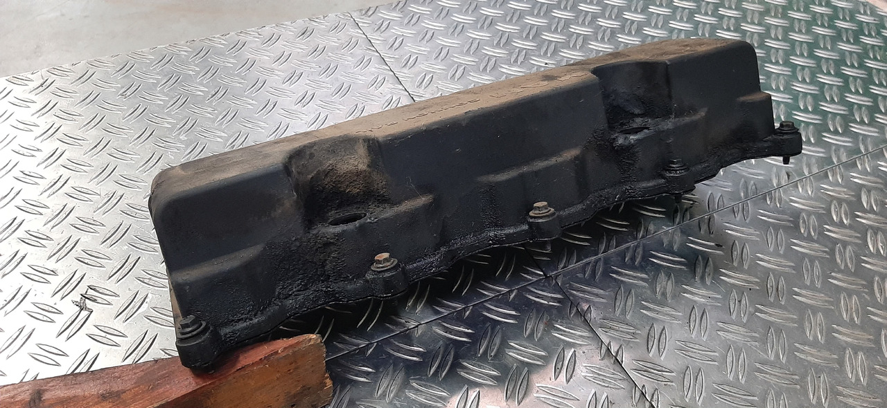 Gebrauchte MAN TGL Motortyp 8.180 LF , Zylinderkopfhaube, Artikel - Nr. : 51.03400 - 6008 - Cylinder head for Truck: picture 4 Gebrauchte MAN TGL Motortyp 8.180 LF , Zylinderkopfhaube, Artikel - Nr. : 51.03400 - 6008 - Cylinder head for Truck: picture 4