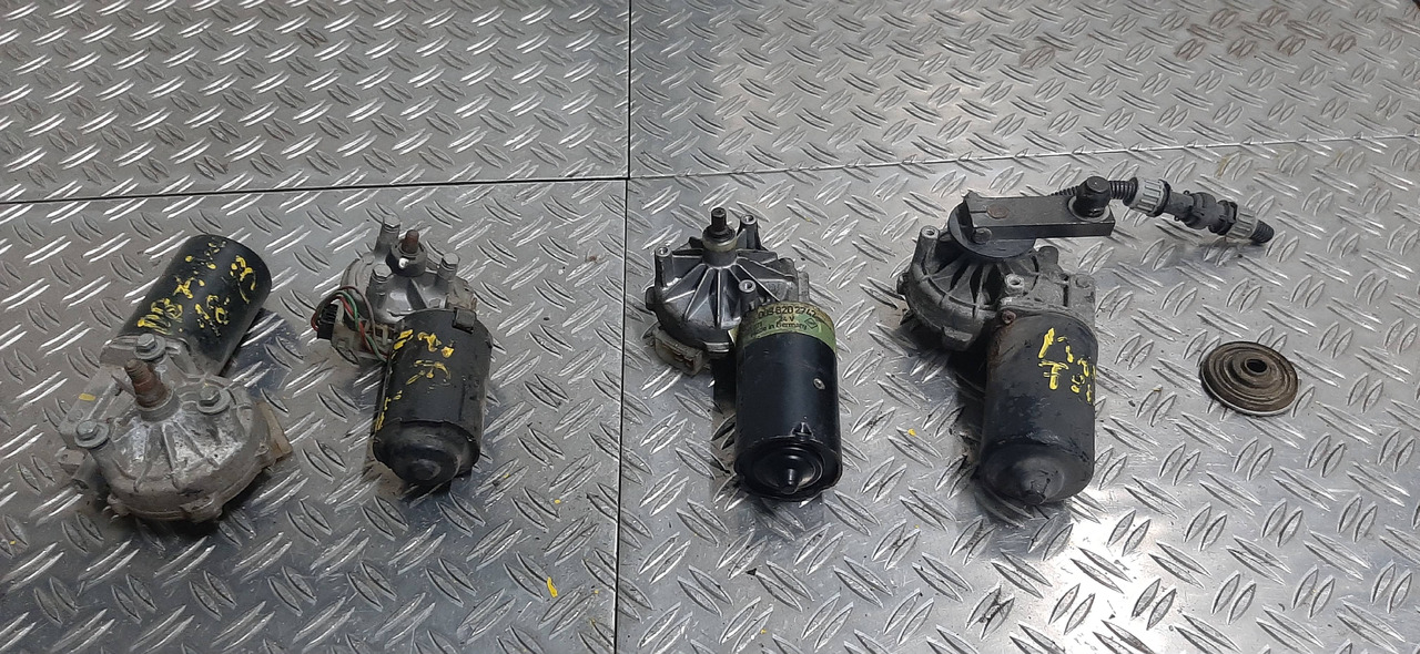 Gebrauchte Scheibenwischer - Motoren, MAN, DB, Artikel - Nr. : 81.99999 - 9999 - Wiper for Truck: picture 1 Gebrauchte Scheibenwischer - Motoren, MAN, DB, Artikel - Nr. : 81.99999 - 9999 - Wiper for Truck: picture 1