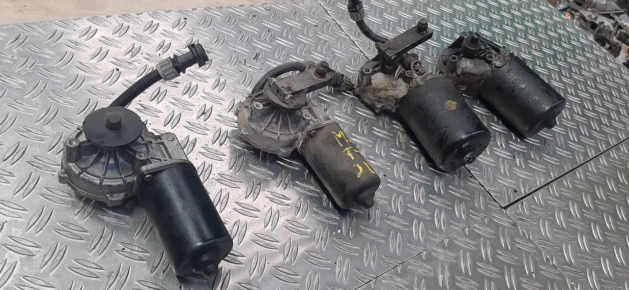 Gebrauchte Scheibenwischer - Motoren, MAN F90, DB, Artikel - Nr. : 81.99999 - 9999 - Wiper for Truck: picture 2 Gebrauchte Scheibenwischer - Motoren, MAN F90, DB, Artikel - Nr. : 81.99999 - 9999 - Wiper for Truck: picture 2