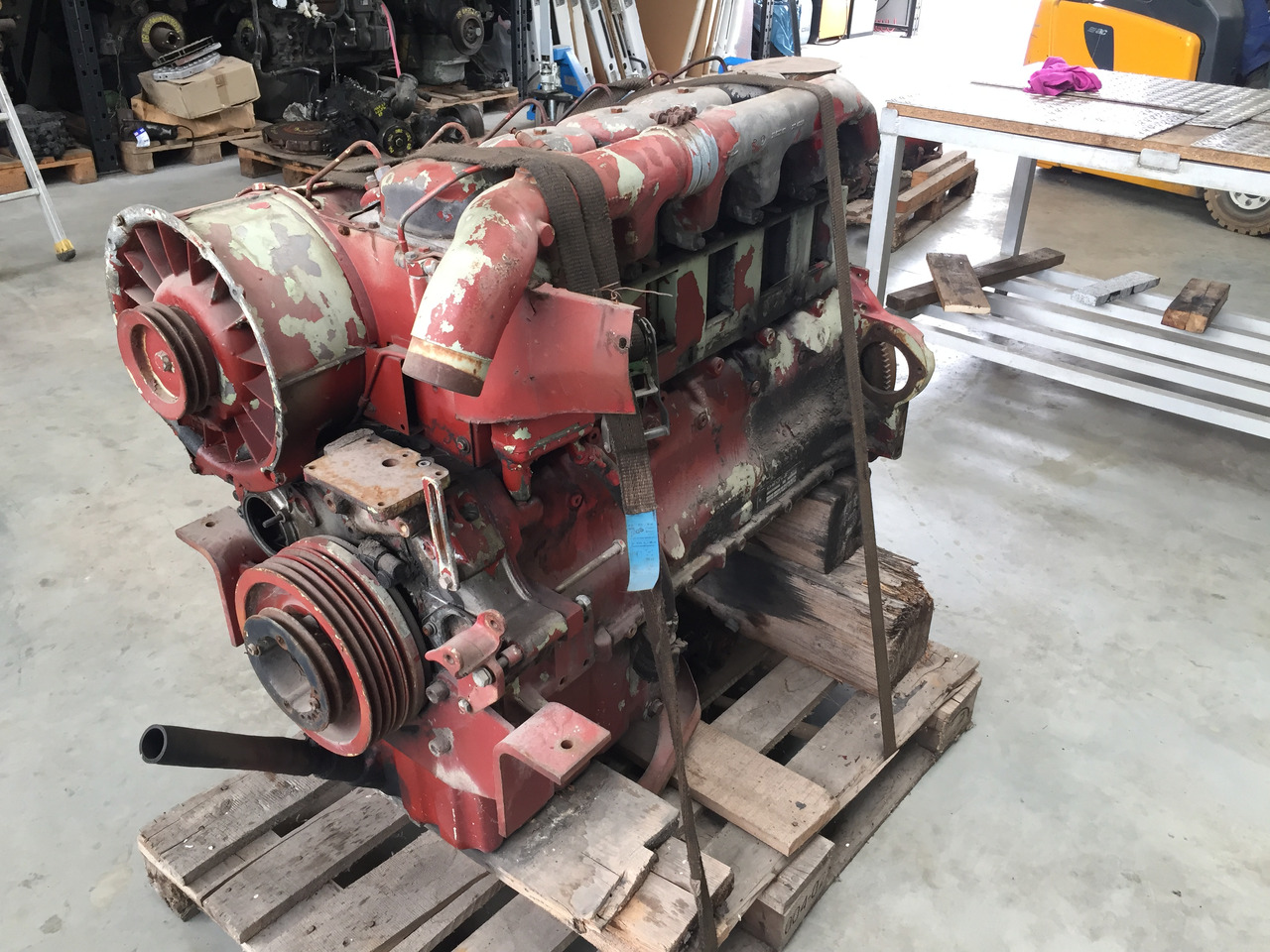 Gebrauchter Motor DEUTZ, 6 - Zylinder, Typ : F 6 L 913, Artikel - Nr. : 81.99999 - 9999 - Engine for Truck: picture 1 Gebrauchter Motor DEUTZ, 6 - Zylinder, Typ : F 6 L 913, Artikel - Nr. : 81.99999 - 9999 - Engine for Truck: picture 1