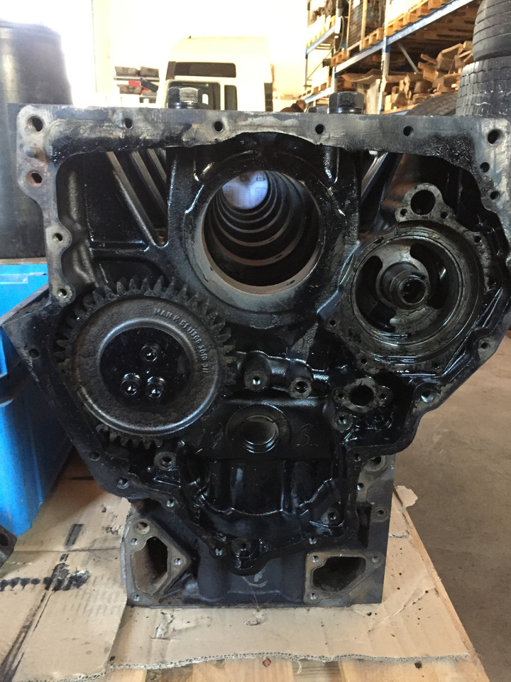 Gebrauchter Motorblock MAN TGA 19.440, Euro 4, Typ : D 2066 LF 31, Artikel - Nr. : 51.01102 - 6432 - Cylinder block for Truck: picture 3 Gebrauchter Motorblock MAN TGA 19.440, Euro 4, Typ : D 2066 LF 31, Artikel - Nr. : 51.01102 - 6432 - Cylinder block for Truck: picture 3