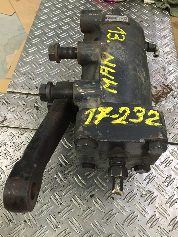 Steering gear for Truck Gebrauchtes Lenkgetriebe MAN F90, 17.232, Artikel - Nr.: 81.9999 - 9999: picture 9 Steering gear for Truck Gebrauchtes Lenkgetriebe MAN F90, 17.232, Artikel - Nr.: 81.9999 - 9999: picture 9