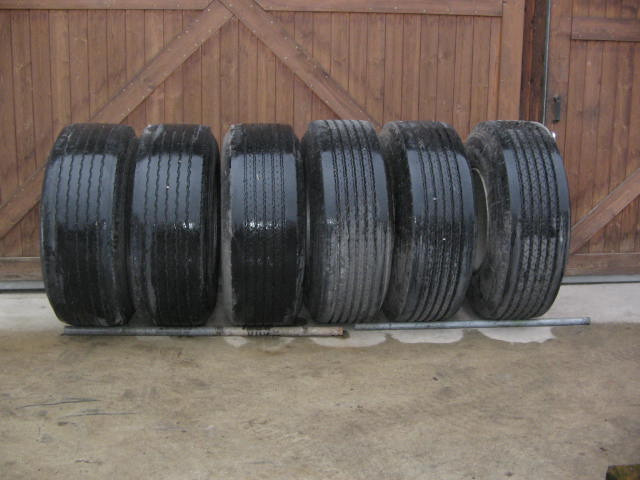 LKW Reifen mit Felgen - Tire for Truck: picture 1 LKW Reifen mit Felgen - Tire for Truck: picture 1