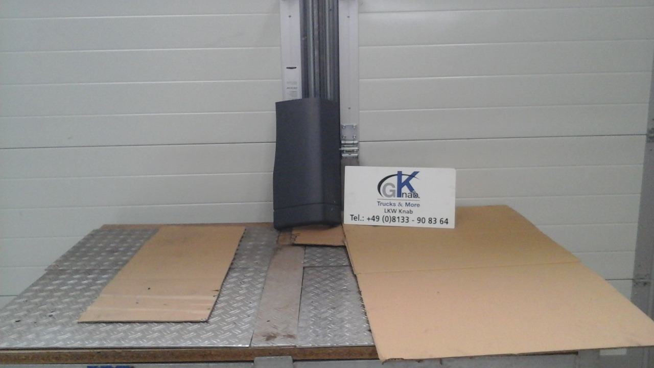 Neuwertige Kotflügelverlängerung MAN TGM / TG3 links, Artikel - Nr.: 81.61211 - 0163 - Fender for Truck: picture 1 Neuwertige Kotflügelverlängerung MAN TGM / TG3 links, Artikel - Nr.: 81.61211 - 0163 - Fender for Truck: picture 1